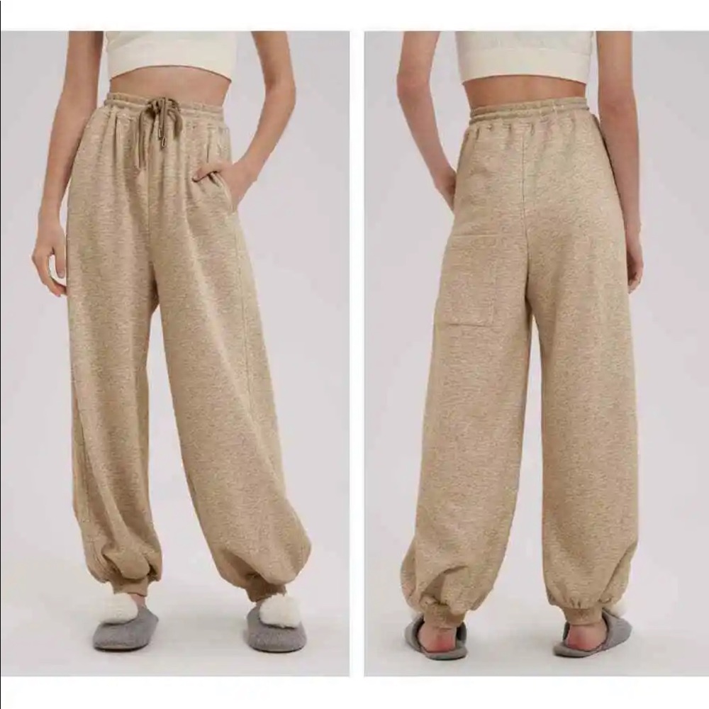 New Nap Loungewear Balloon Cotton Oversized Sweatpants Color Camel‎ Size Small